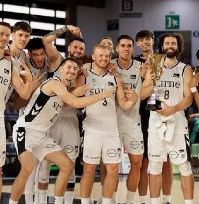El Surne Bilbao gana la Euskal Kopa en Vitoria y cierra su pretemporada invicto (85-99)