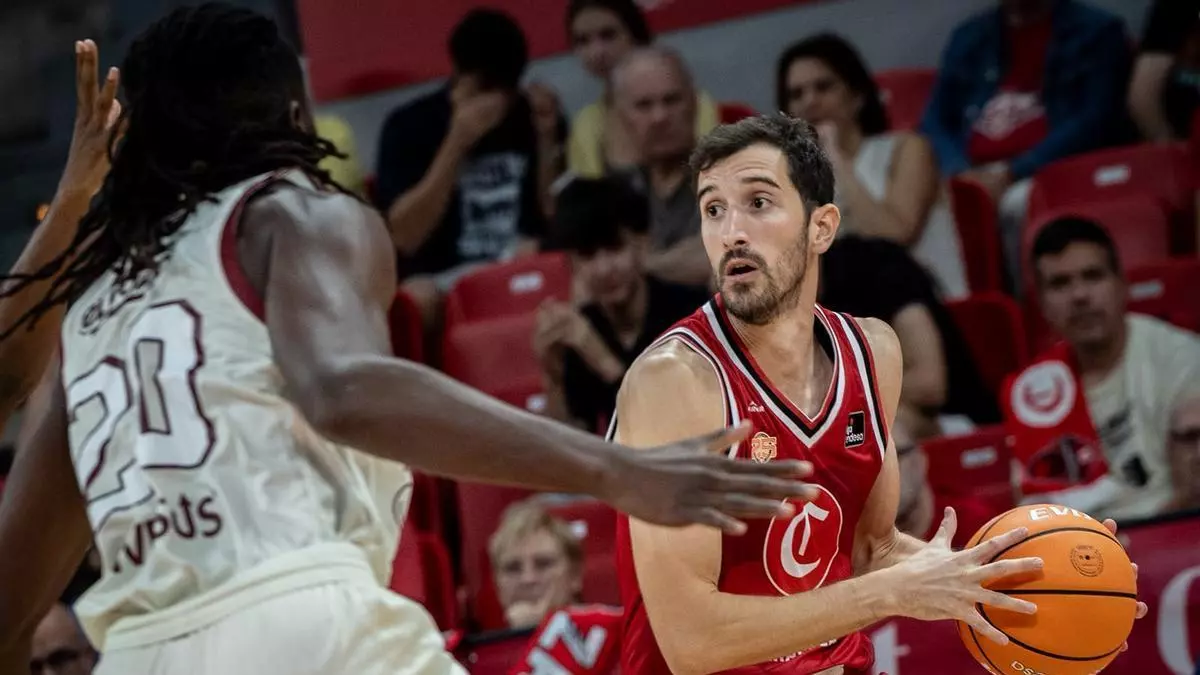 Casademont Zaragoza Opens at Home with Victory Over UCAM Murcia (87-72)