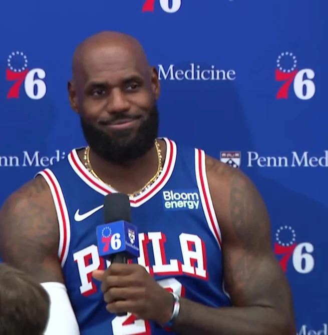 LeBron James, en su presentación con los Sixers: "No he dejado a mi familia para perder en segunda ronda"