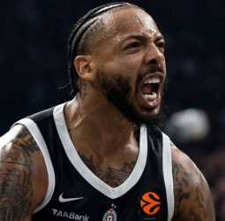 Carlik Jones desarbola al Olimpia Milano en el último cuarto y el Partizan cierra la jornada con victoria (92-76)
