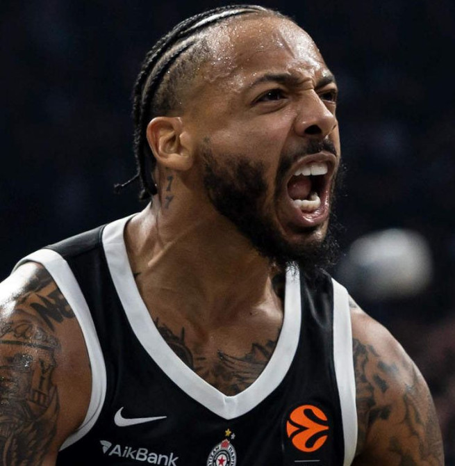 Carlik Jones desarbola al Olimpia Milano en el último cuarto y el Partizan cierra la jornada con victoria (92-76)