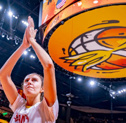 España tutea a Estados Unidos y se jugará el bronce contra Alemania, 66-76