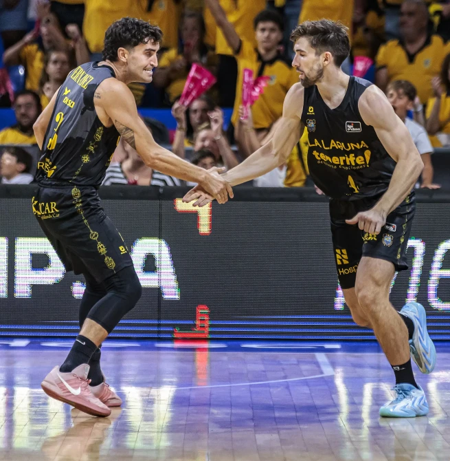 Kyle Guy guía la remontada de La Laguna Tenerife ante el Baskonia (82-77)
