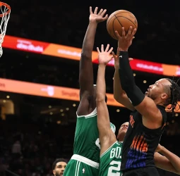 Tatum decide con 36 puntos y los Celtics ganan a los Knicks (103-107)