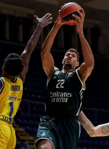 El Real Madrid remonta al Maccabi con 21 triples (99-113)