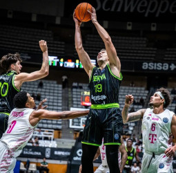 El Joventut gana al Bonn y lidera su grupo (76-74)