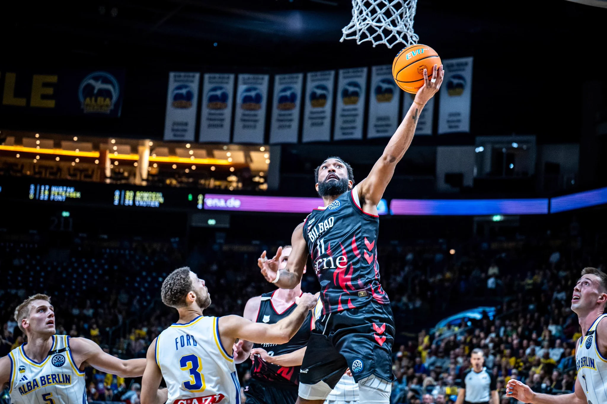Un triple de Bean tumba al Surne Bilbao en Berlín (103-100)