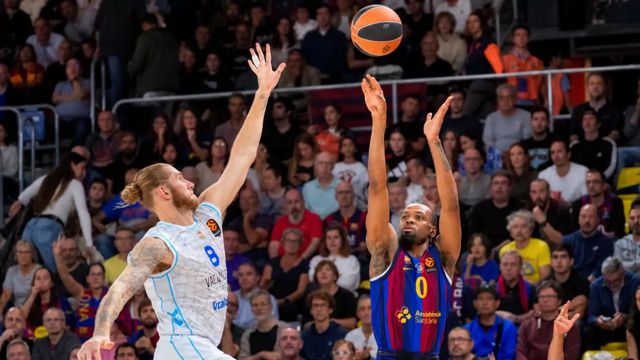El Barça sigue creciendo derrotando a un combativo Valencia Basket (98-94)