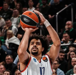 El Efes de Laso asalta Kaunas y rompe su mala racha (70-85)