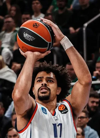 El Efes de Laso asalta Kaunas y rompe su mala racha (70-85)