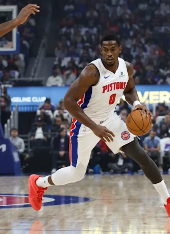 Los Pistons remontan 22 puntos a los Celtics (121-113)