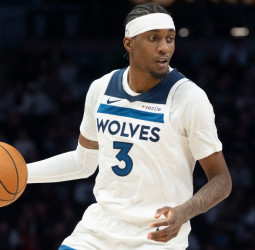 McDaniels, atado a Minnesota hasta 2030