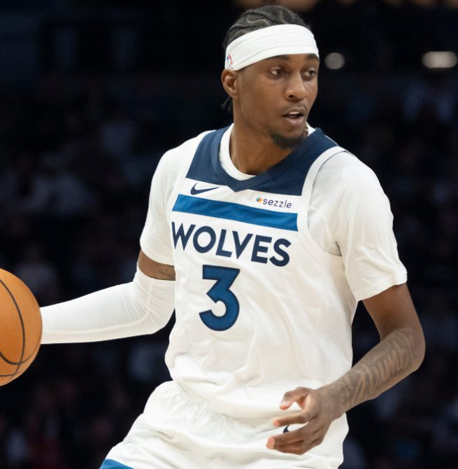 McDaniels, atado a Minnesota hasta 2030