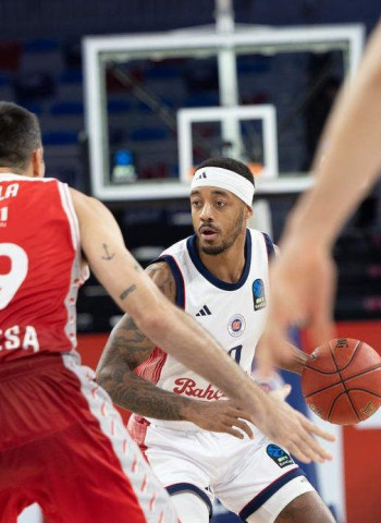 El Kids&Us Manresa se acerca a tres, pero cae en Estambul, 100-88