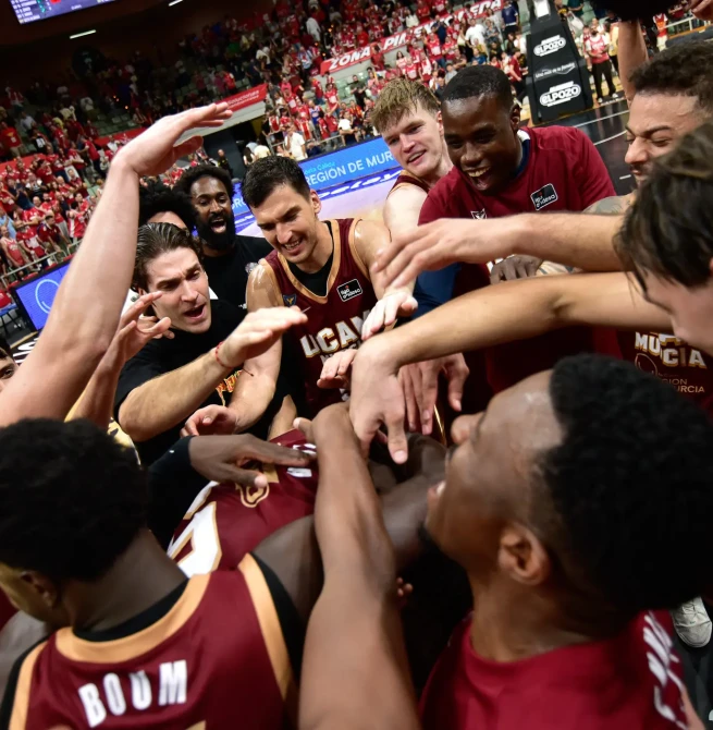 UCAM Murcia gana al Barça en su estreno en casa (100-94)