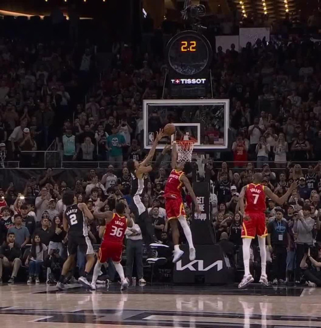 Noche NBA: Doce partidos y tres finales de infarto en la NBA