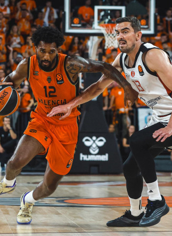 Valencia Basket mantiene el pleno ante Hapoel y ya manda con un 4-0 en Euroliga (93-82)