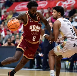 Sant-Roos lidera la exhibición del UCAM Murcia ante el Lleida (125-98)
