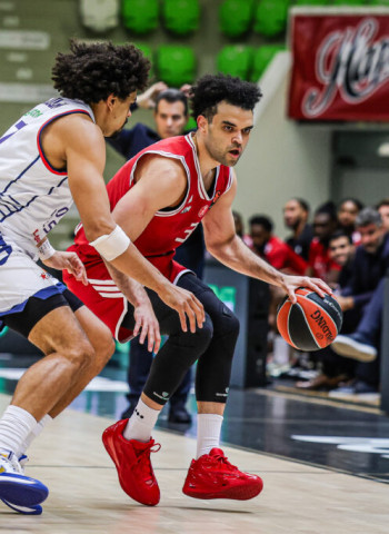 Blakeney anota 35 y el Hapoel arrolla al Efes (118-88)