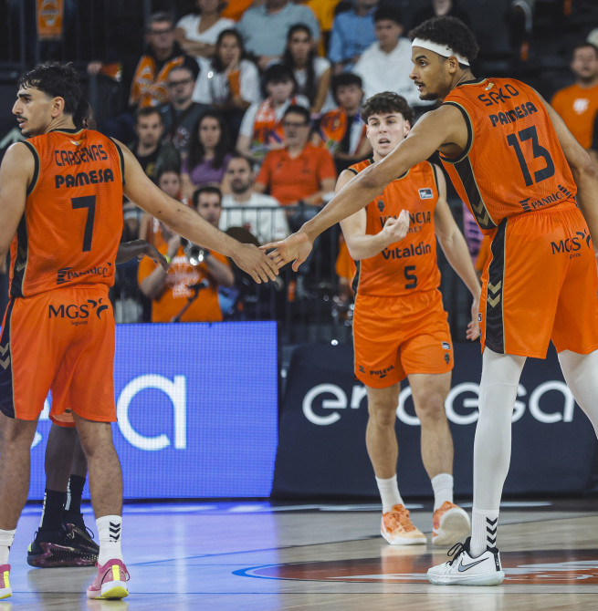 Valencia Basket recupera la confianza con una contundente victoria ante UCAM Murcia (116-93)