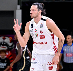 Leandro Bolmaro renueva con el Olimpia Milano hasta 2029