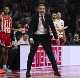 Tyson Carter guía la exhibición del Zvezda (100-78)