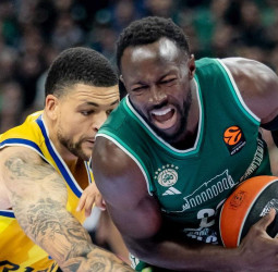 El Panathinaikos arrasa al Maccabi (90-67) desde la defensa