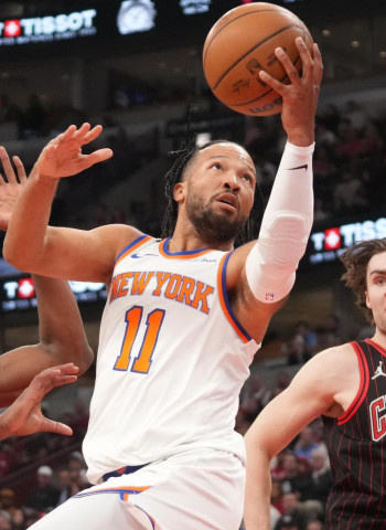 Brunson anota 38 y los Knicks remontan 19 en Chicago (133-127)