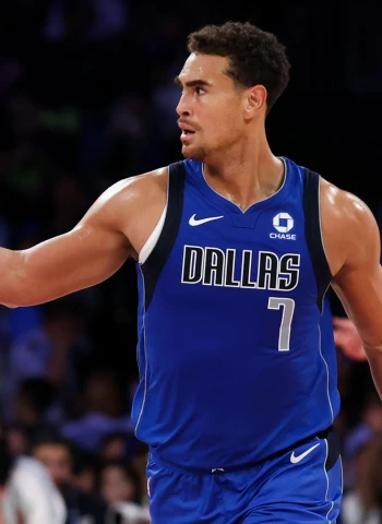 Dwight Powell, a un paso del Fenerbahçe