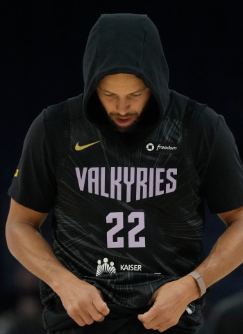 Curry, tocado: los Warriors llegan al debut con la enfermería llena