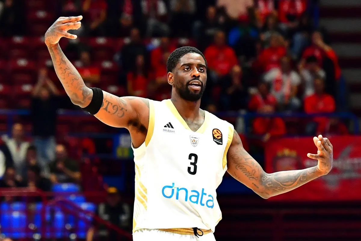 Armani Milano 97-101 Dubai: Bacon and Pascual's Dubai Hold Off Late Rally