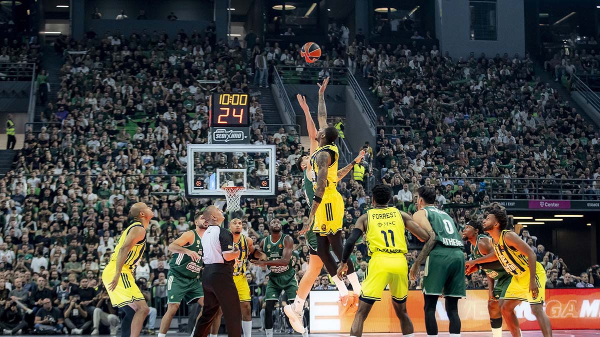 El Panathinaikos arrolla al Fenerbahce y sigue invicto (92-74)