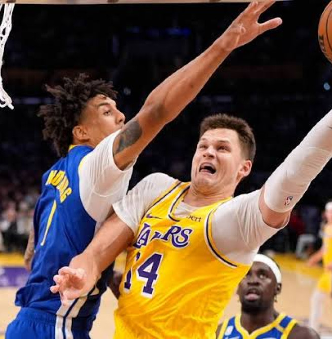 Dončić y Kessler estrenan la era post-LeBron con una paliza a los Warriors (105-127)