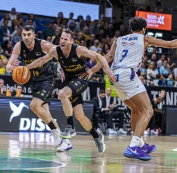 La Laguna Tenerife supera al Obradoiro con 19 triples (106-76)