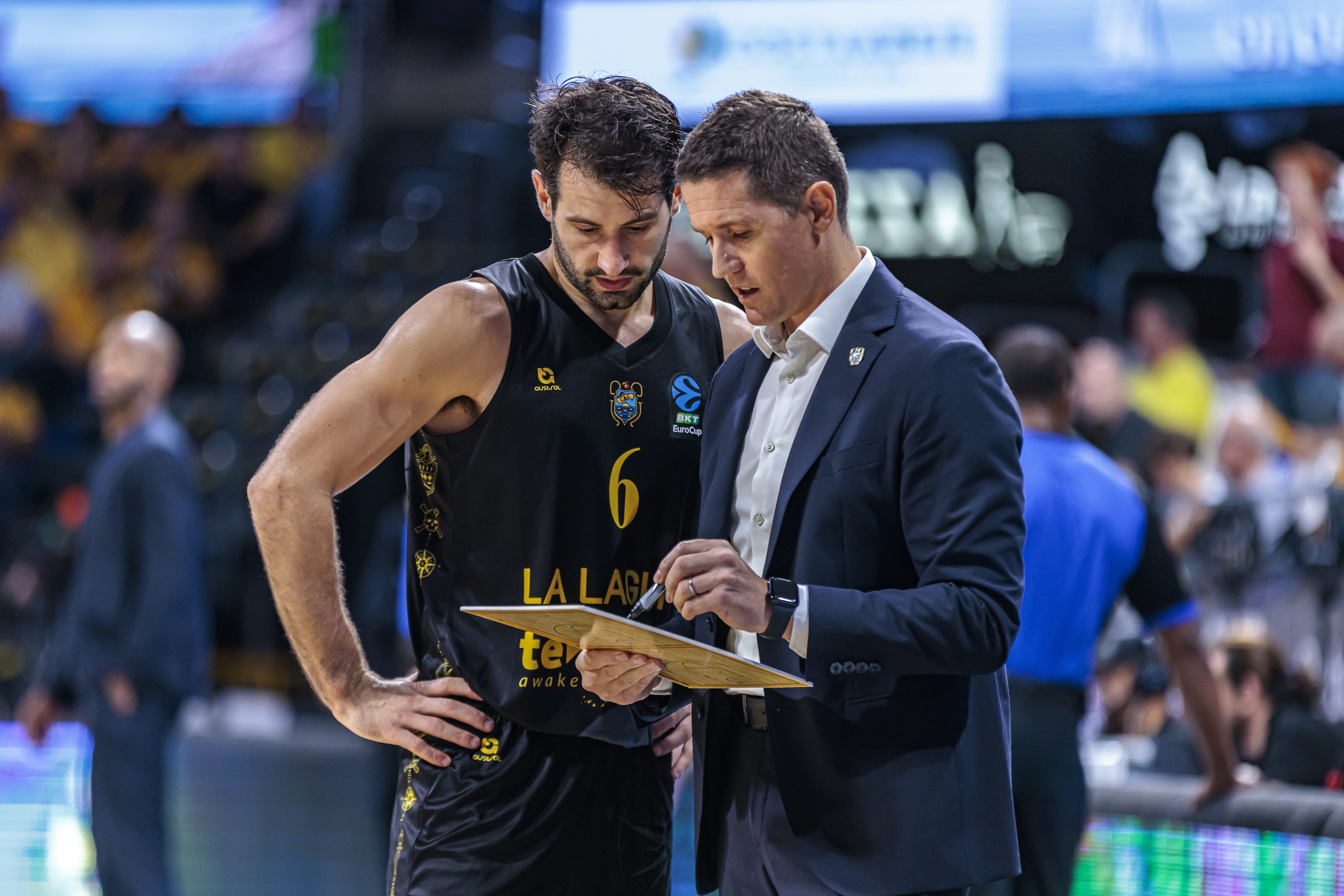La Laguna Tenerife sufre para seguir líder ante la Reyer (82-80)