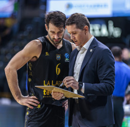 La Laguna Tenerife sufre para seguir líder ante la Reyer (82-80)