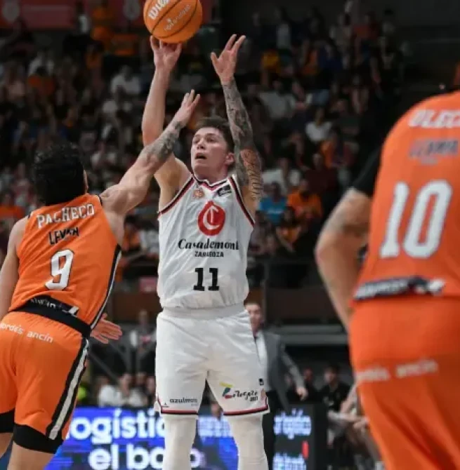 El Casademont Zaragoza sentencia al Leyma Coruña antes del descanso, 71-92