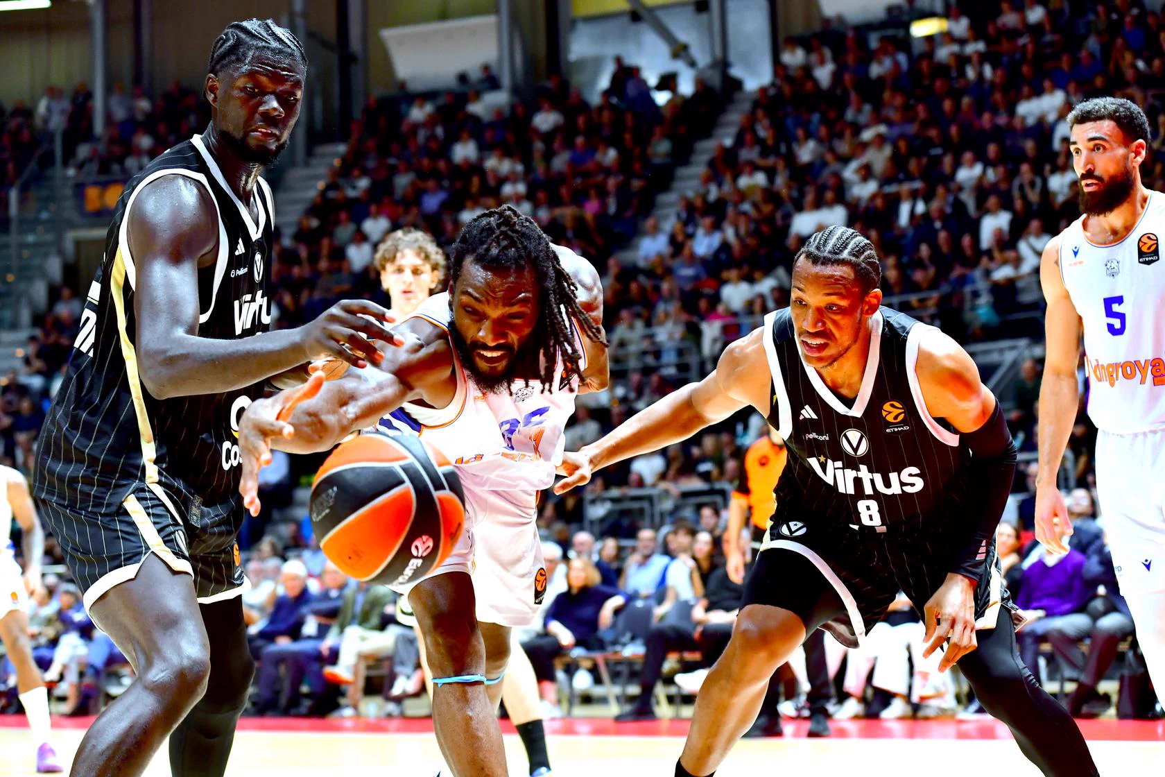 La Virtus de Mumbrú amarga el regreso de Perasovic al Baskonia (86-78)
