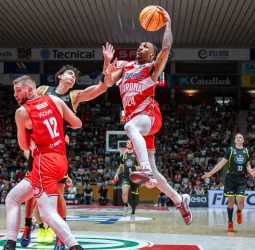40 puntos y 9 triples de Jassel Pérez tumban al Leyma Coruña (107-90)