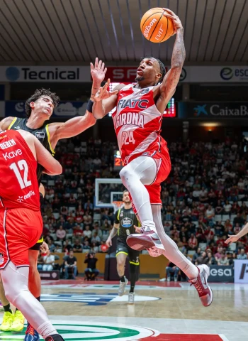 40 puntos y 9 triples de Jassel Pérez tumban al Leyma Coruña (107-90)