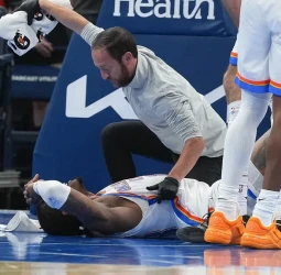Jalen Williams, retirado en camilla en Oklahoma City