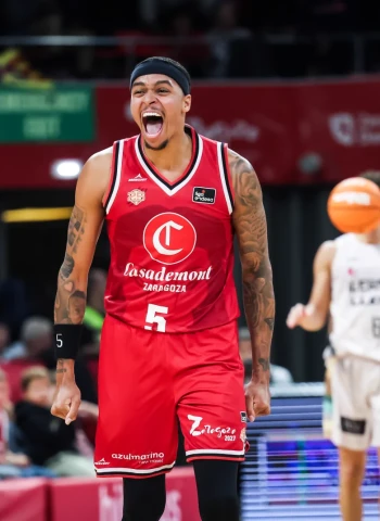 El Casademont Zaragoza estrena el Príncipe Felipe ante el Lleida (109-98)
