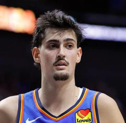 Aday Mara cierra la pretemporada con 9 rebotes en la derrota de los Thunder