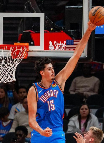 Aday Mara firma su primer doble-doble con los Thunder