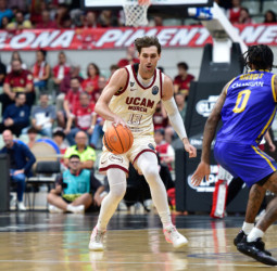 El UCAM Murcia pierde el invicto ante el Peristeri (72-80)