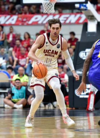 El UCAM Murcia pierde el invicto ante el Peristeri (72-80)