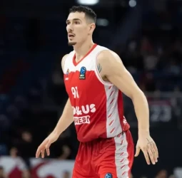 Notae y el último cuarto dan al Manresa la victoria en Bulgaria (65-76)