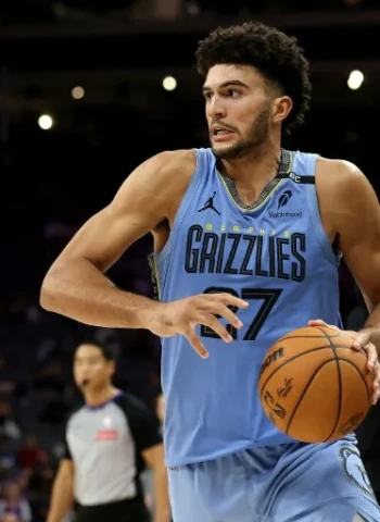 Noche NBA: Boozer frena a los Blazers y los Pelicans se estrenan