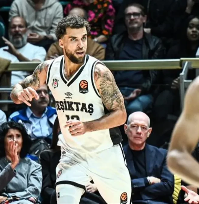 El Besiktas remonta 13 puntos en cuatro minutos y gana en Bolonia (101-103)