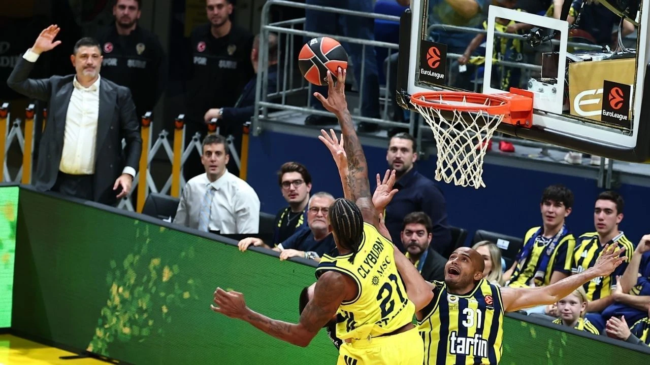 Fenerbahçe 74-65 Partizan: 14 Blocks Set EuroLeague Record